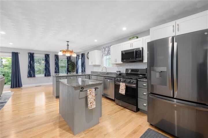 Property Photo:  8 Lily Lane 8  RI 02893 