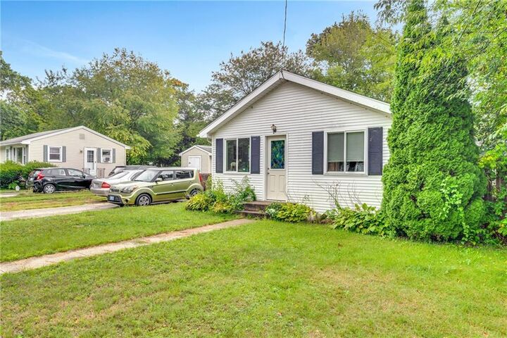86 Lane 5 Avenue  Warwick RI 02888 photo