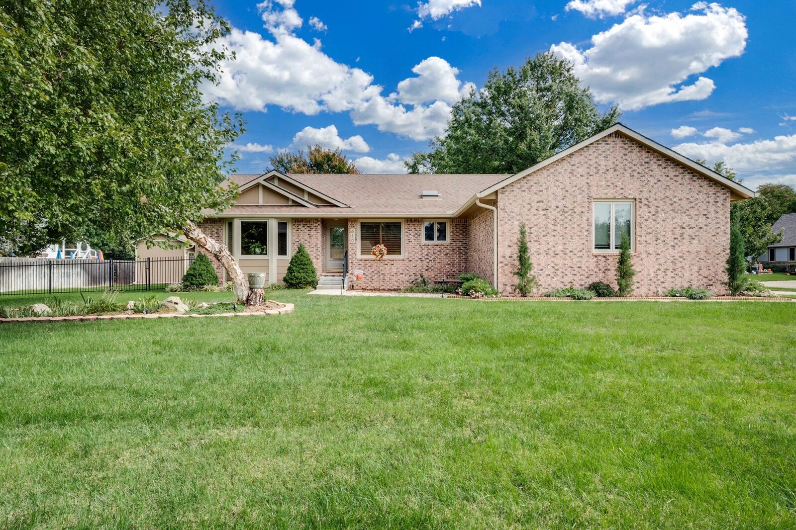Photo de la propriété:  610 S Honeybrook Lane  KS 67037 