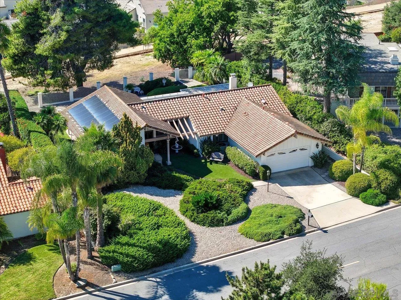 Property Photo: 16956 Cloudcroft Dr CA 92064