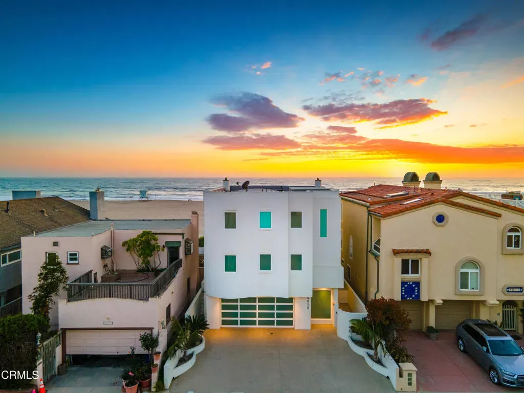 Property Photo: 4015 Ocean Drive CA 93035