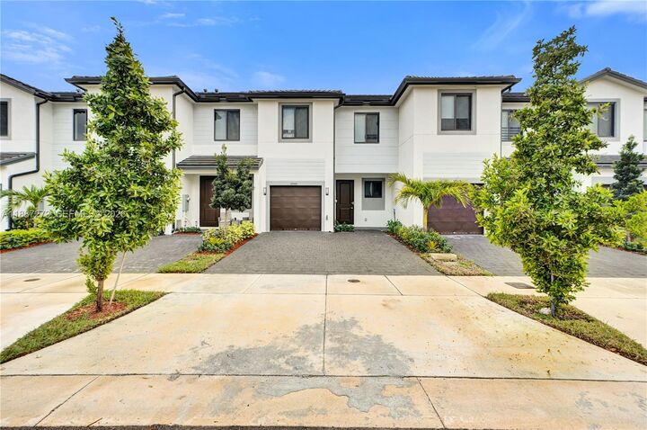 Property Photo: 18944 SW 344th Ter FL 33034
