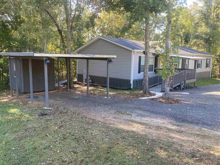 95 Waters Edge Lane  Havana FL 32333 photo