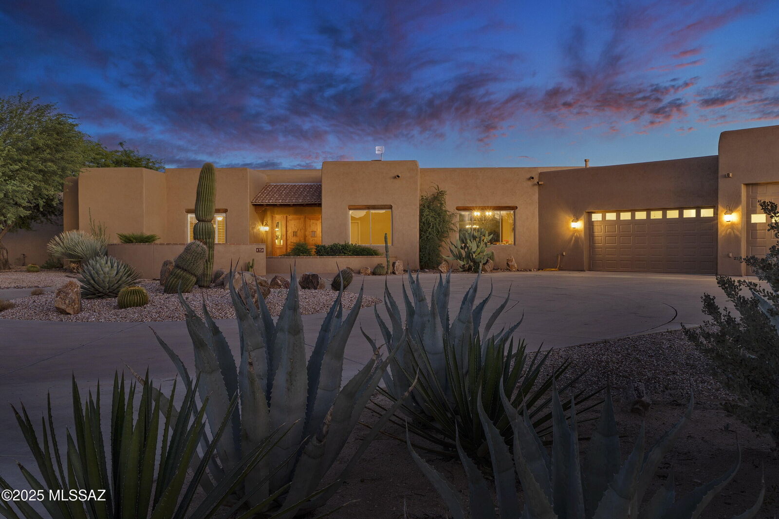 Property Photo:  1751 W Sunkist Place  AZ 85755 