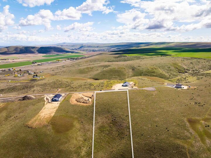 Property Photo:  Lot 2 Taggart Pr SE  WA 99320 
