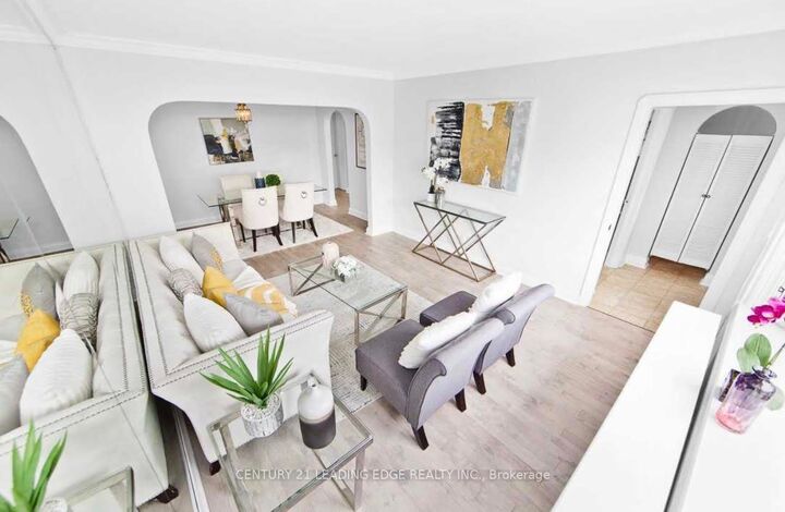 Property Photo:  26 Scotswood Road Upper  ON M1R 3N2 