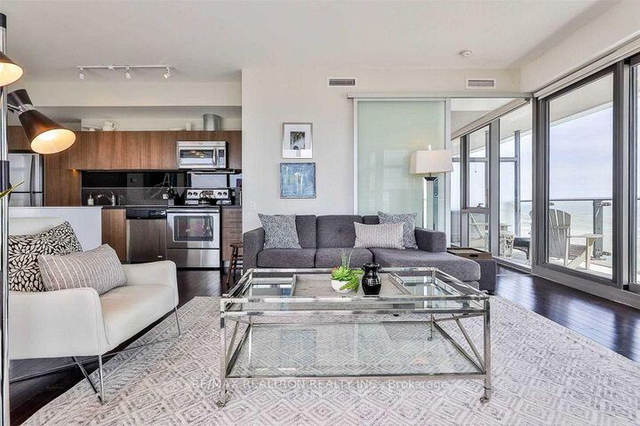 Property Photo: 390 Cherry Street 2808 ON M5A 0E2