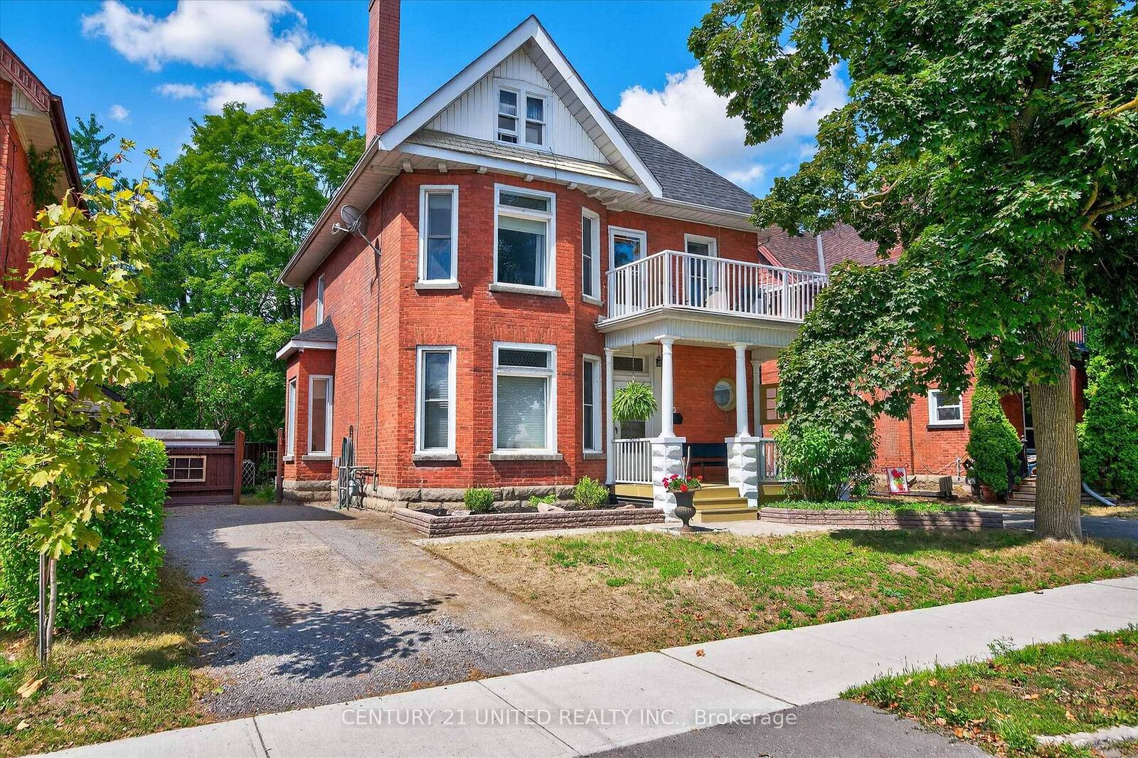 Property Photo:  313 Park Street N  ON K9J 3W6 