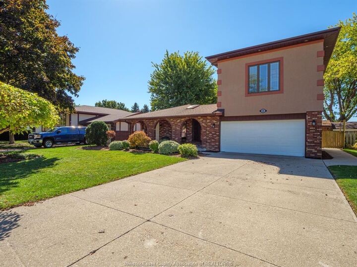 Property Photo:  13 William Street  ON N0R 1B0 