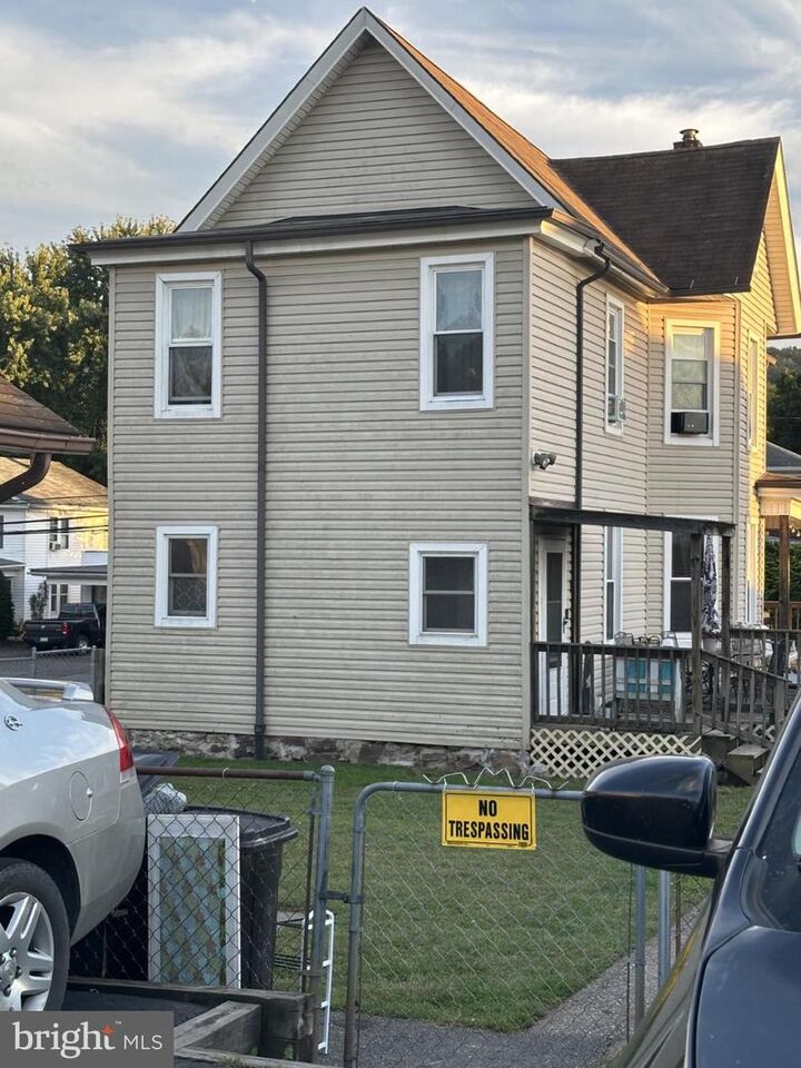 Property Photo:  795 State Street  PA 17061 