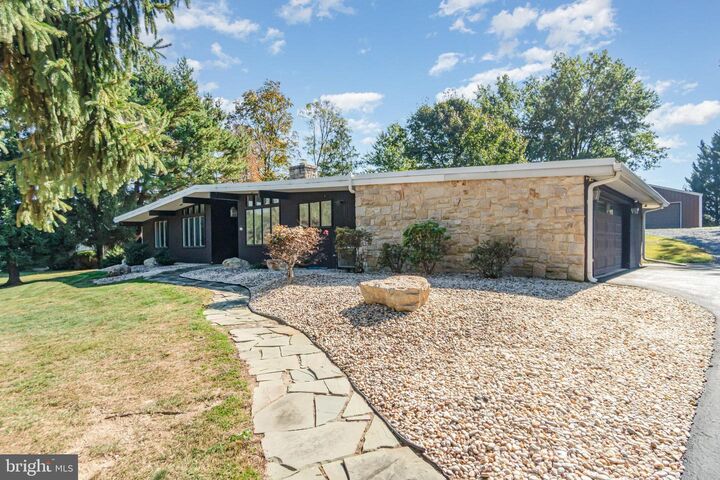 Property Photo: 4529 Custer Terrace PA 17110