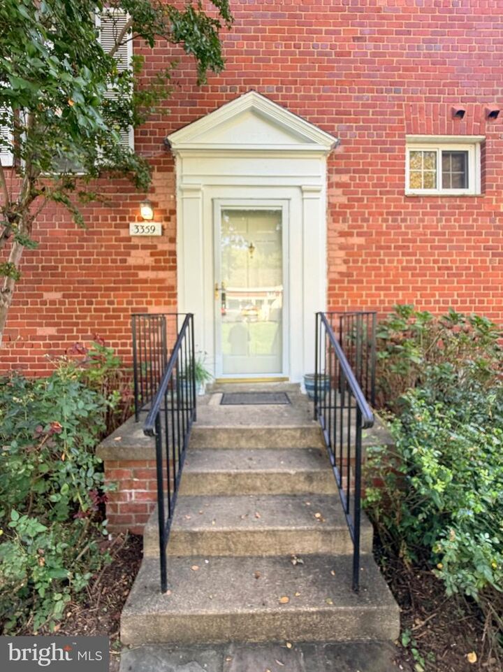 Property Photo:  3359 Martha Custis Drive  VA 22302 