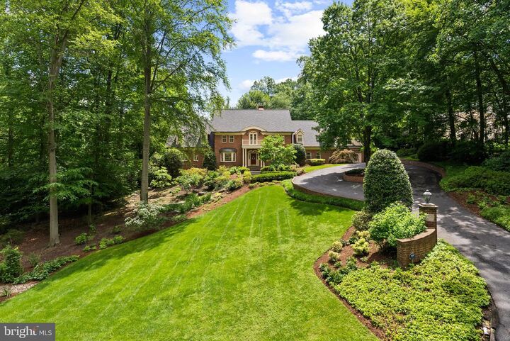 Property Photo:  6707 Lupine Lane  VA 22101 