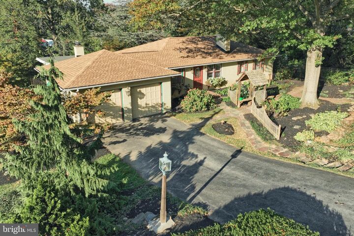 Property Photo: 4079 Wilshire Drive PA 17402
