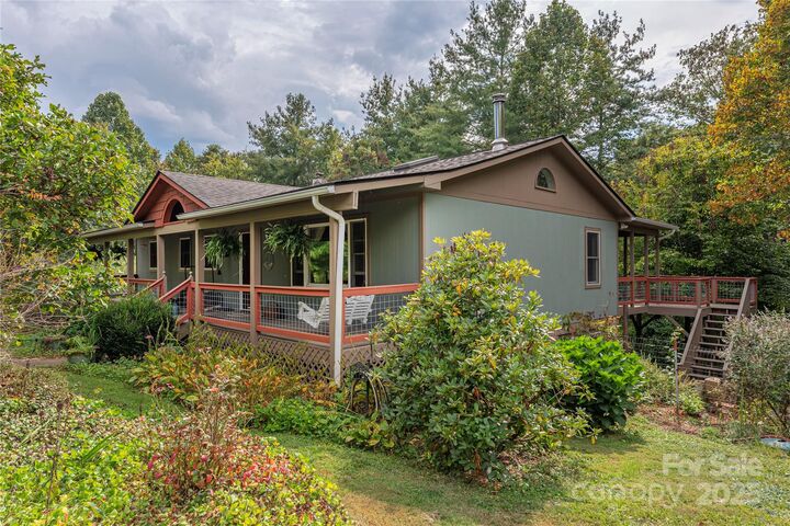 17 Red Oak Lane  Alexander NC 28701 photo