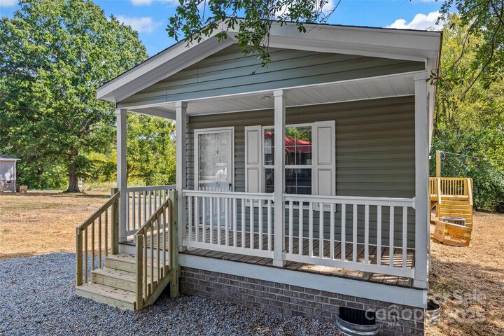 Property Photo:  2236 Myers Street  SC 29732 
