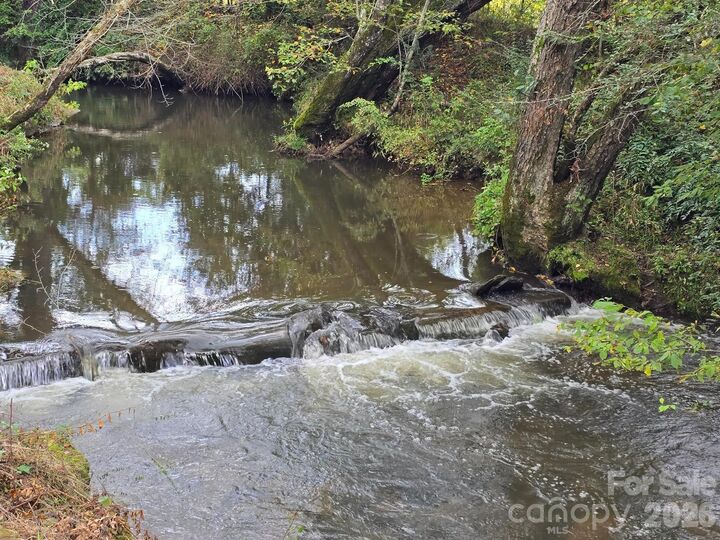 Property Photo: 128 Cook Lane NC 28759