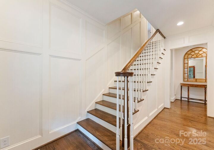 Property Photo:  2727 Wintergreen Drive  NC 28211