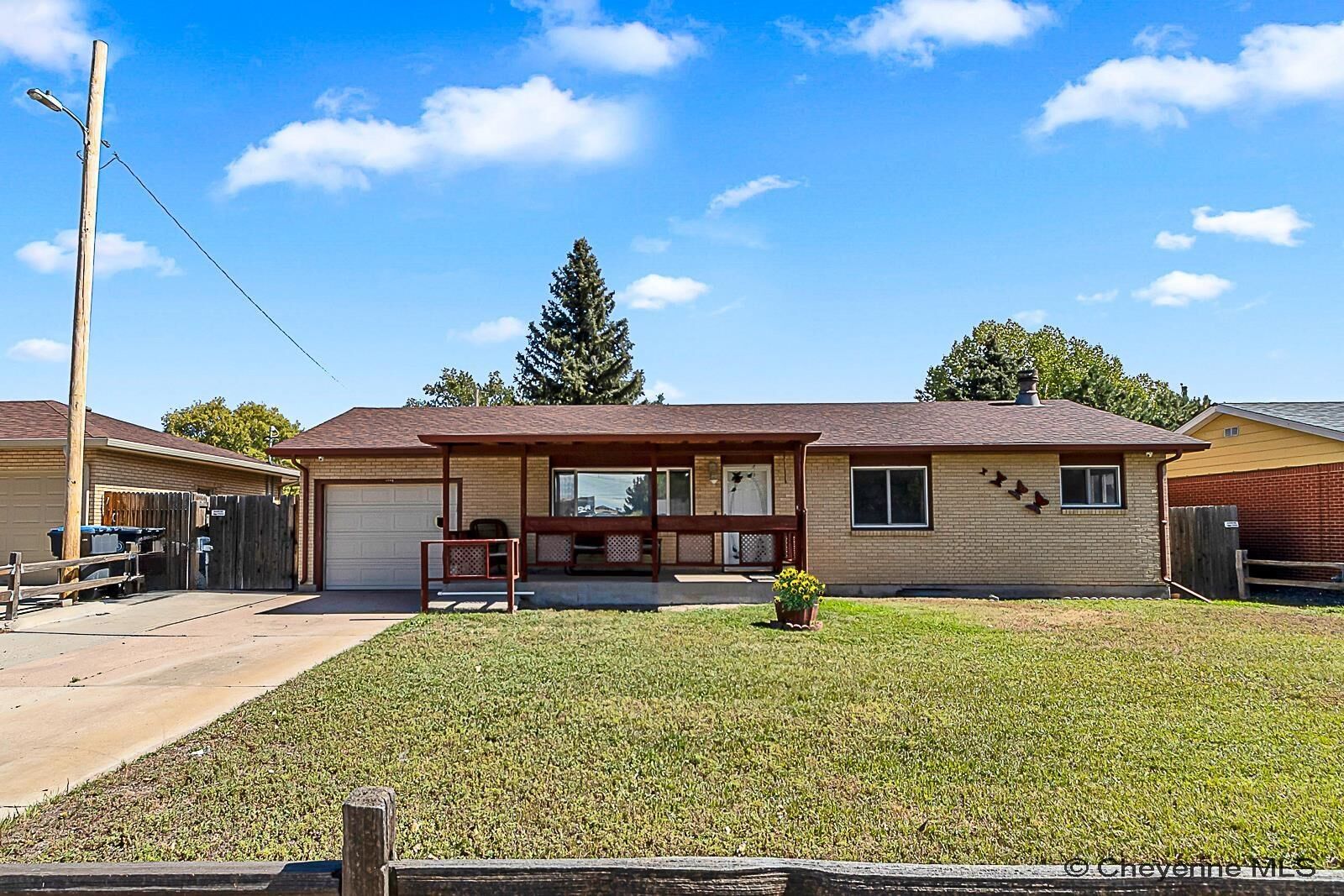 Property Photo:  1309 Diamond Ave  WY 82001 