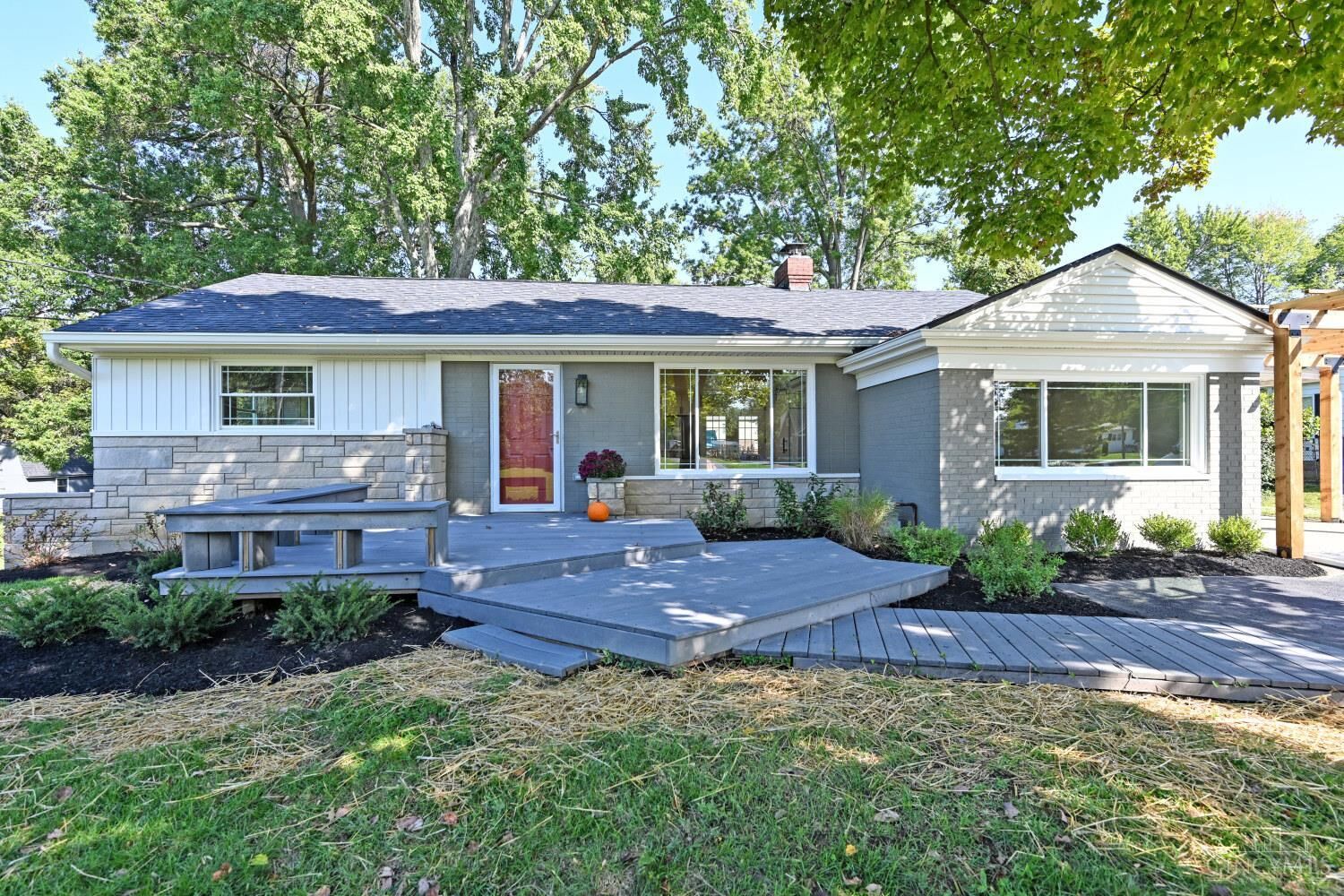 Property Photo:  8512 Prilla Lane  OH 45255 