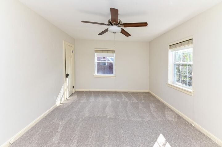 Property Photo: 5044 W Eastwood Circle OH 45227