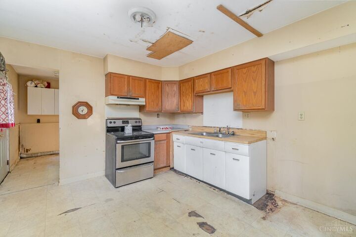 Property Photo:  2011 Fayetteville Road  OH 45107