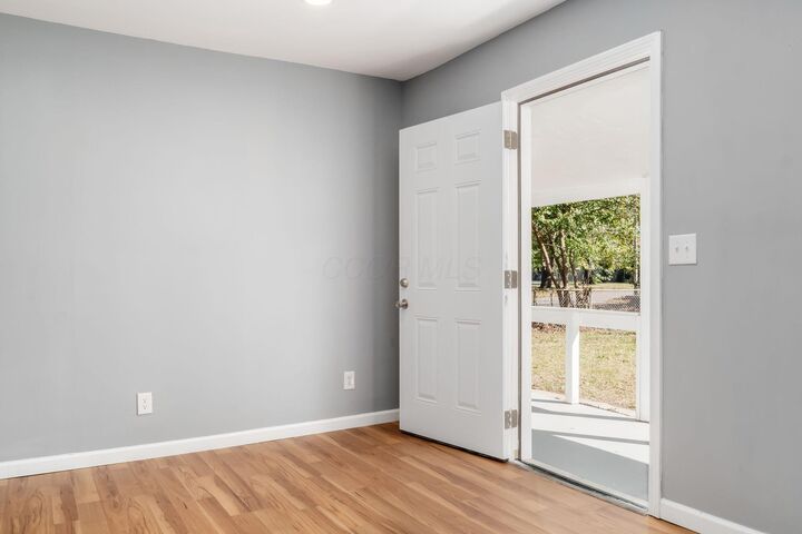 Property Photo: 2173 N Lexington Avenue OH 43211