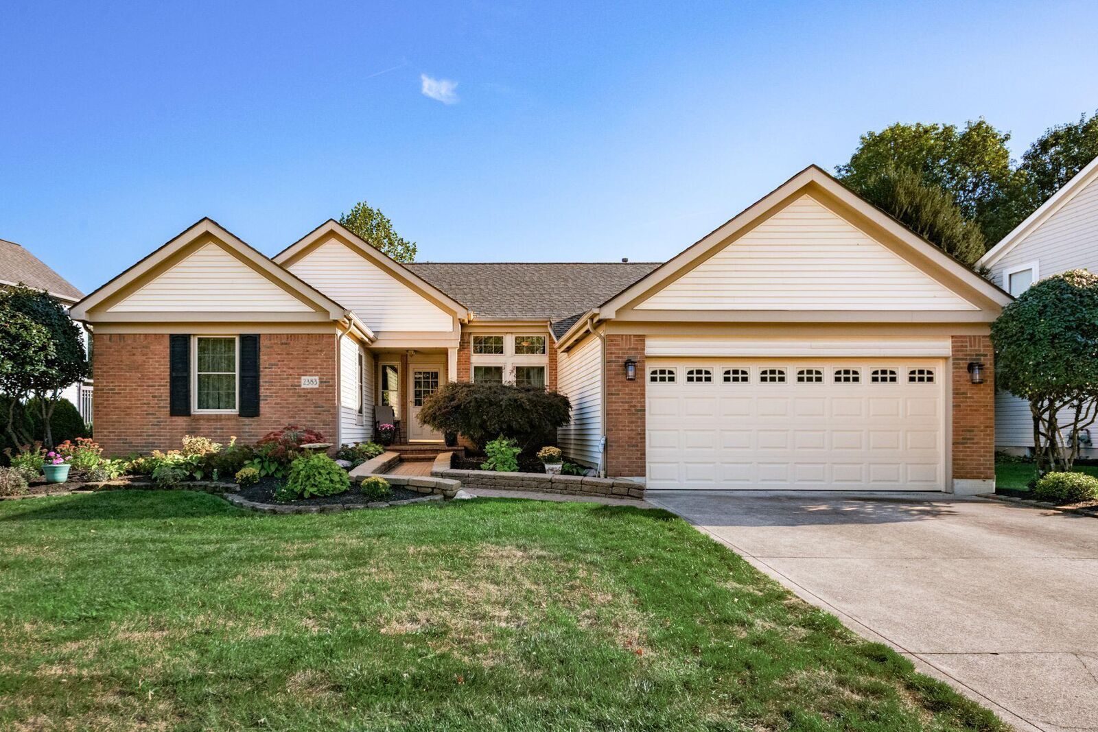 Property Photo:  2383 Birch Bark Trail  OH 43123 