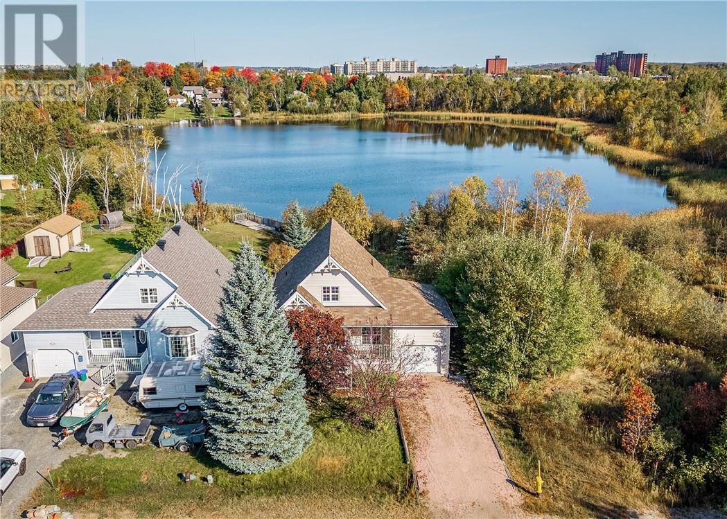 Property Photo: 166 Harty Street ON P3E 6M4