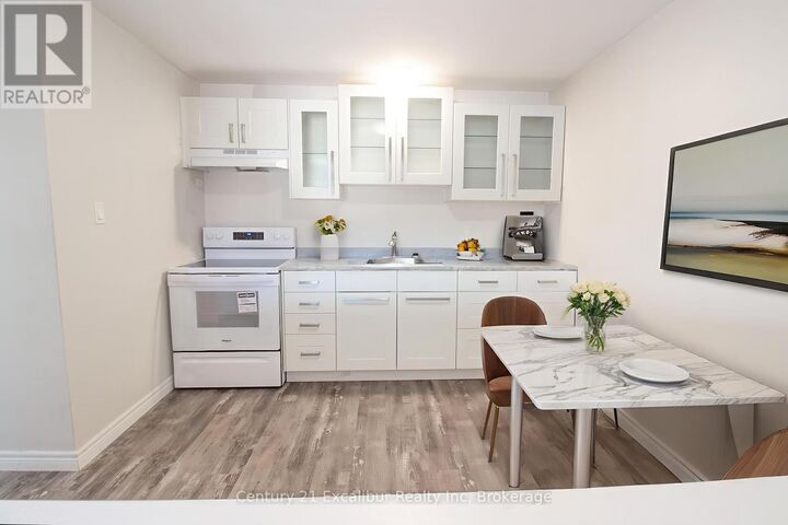 Property Photo:  320 Queen Street East 16  ON N1M 1T4 