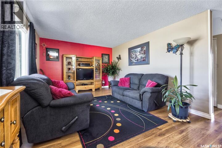 Property Photo: 1377 Goshen Place SK S6V 0R7