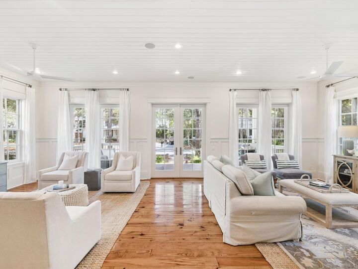 Property Photo:  235 W Lake Forest Drive  FL 32459 