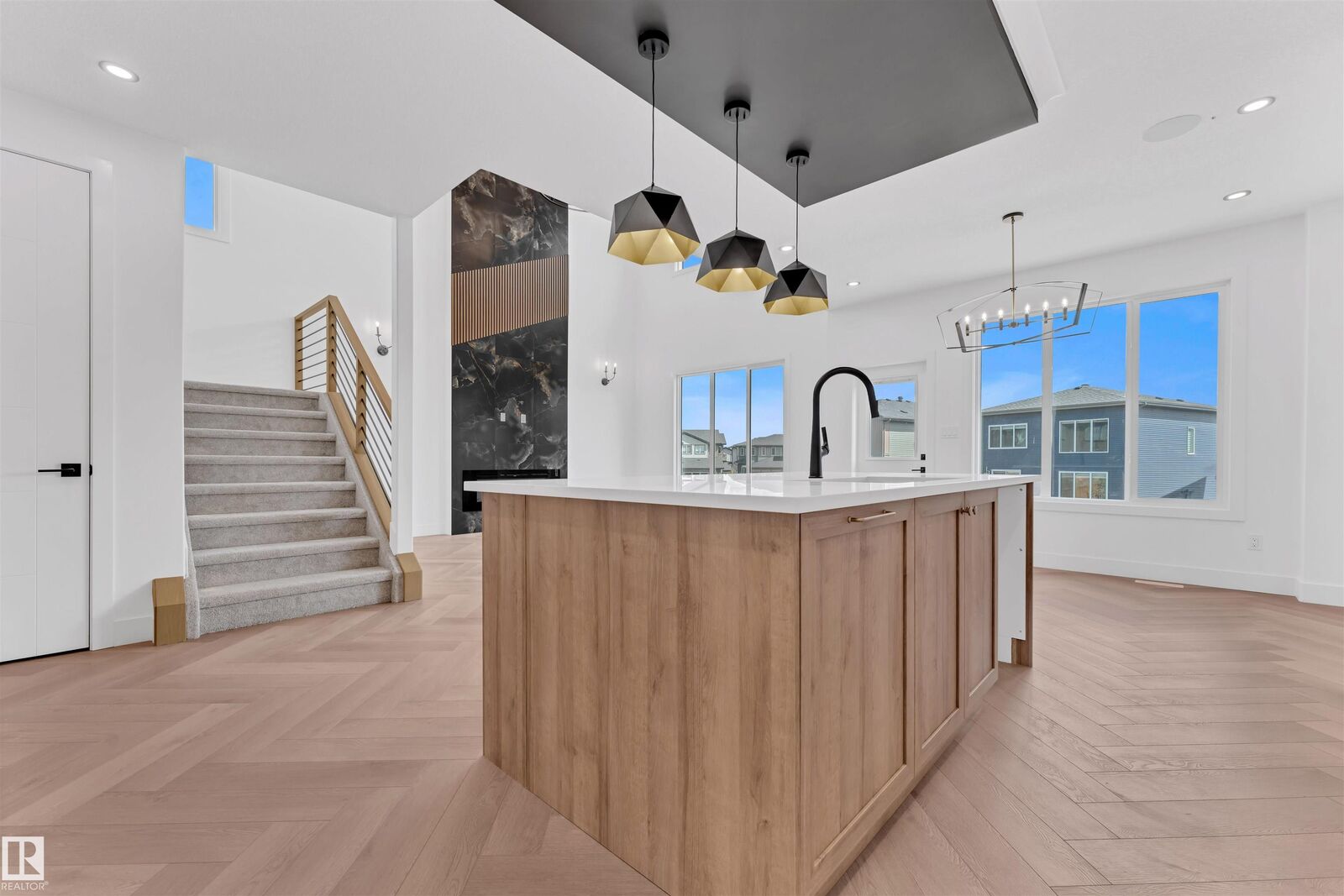 Property Photo:  49 Cerbat Crescent  AB T8H 2Z5 
