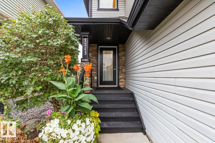 Property Photo:  7243 Essex Way  AB T8H 0L3 