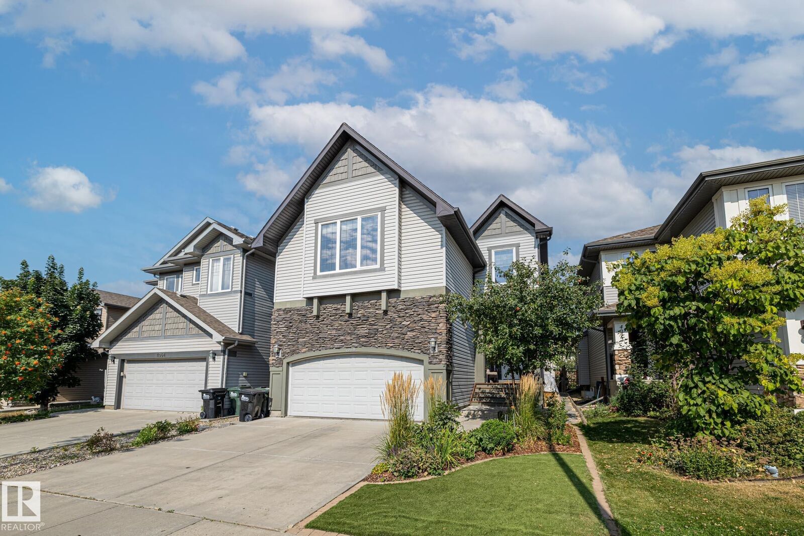 Property Photo:  4068 Summerland Drive  AB T8H 0K4 