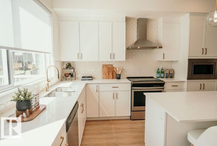 Property Photo:  7111 50A Avenue  AB T4X 3G5 