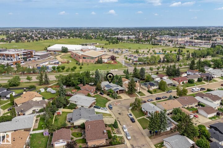 Property Photo: 11524 152B Avenue NW AB T5X 1E8
