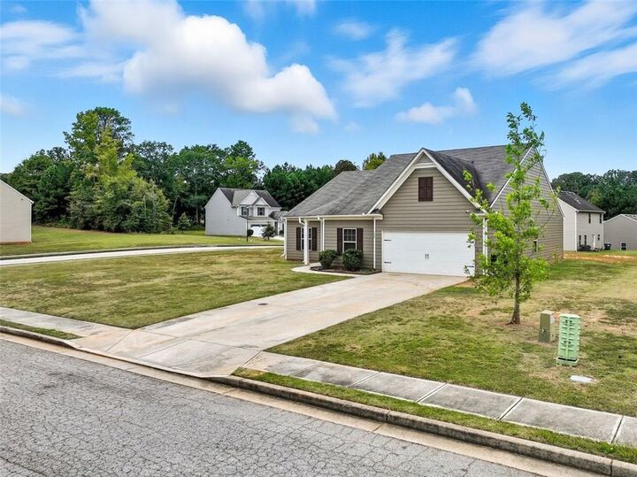 Property Photo: 115 Randy Trace GA 30016