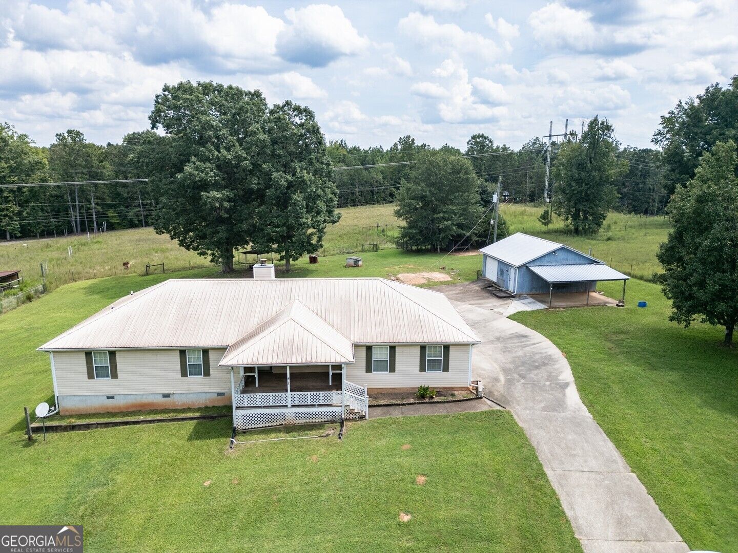 Property Photo: 243 Malcom Road GA 30014