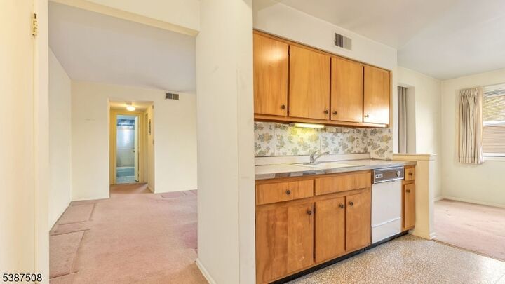 Property Photo:  1300 Rock Avenue  D6  NJ 07060 