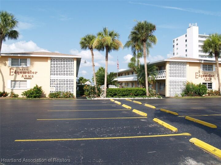 2113 Lakeview Drive 4A  Sebring FL 33870 photo