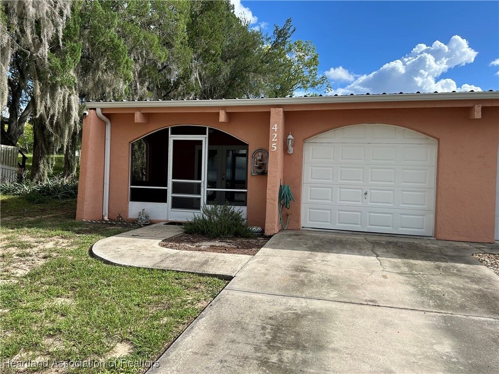 Property Photo:  425 Lake June Drive  FL 33852