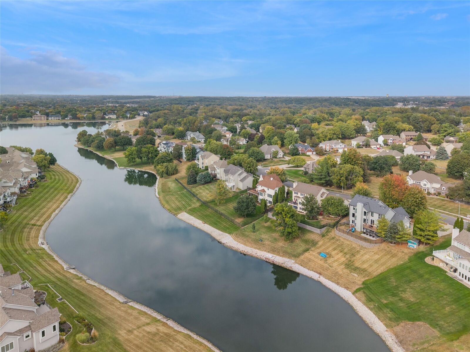 Property Photo: 1360 Country Club Boulevard IA 50325