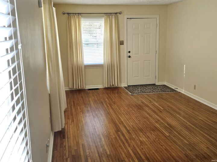 Property Photo:  1819 Waggoner Avenue  IN 47714 