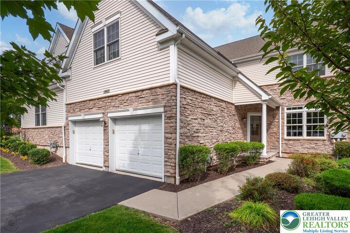 Property Photo: 1260 W Homestead Lane PA 18042