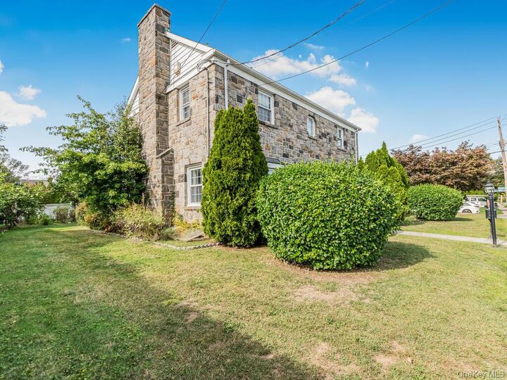 Property Photo:  39 Soundview Avenue  NY 10704 