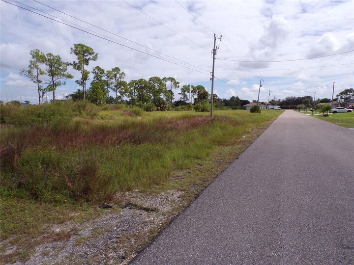 Property Photo: 2221 NE 33rd Terrace FL 33909