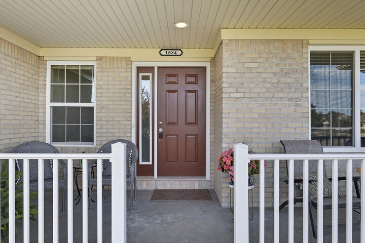 Property Photo: 1684 Heritage Way MI 48858