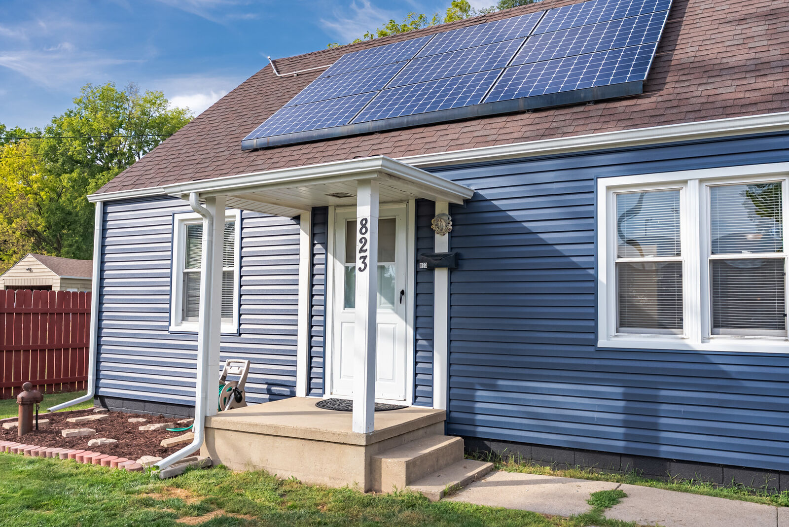 Property Photo:  823 Lenwood Court  IL 60506 