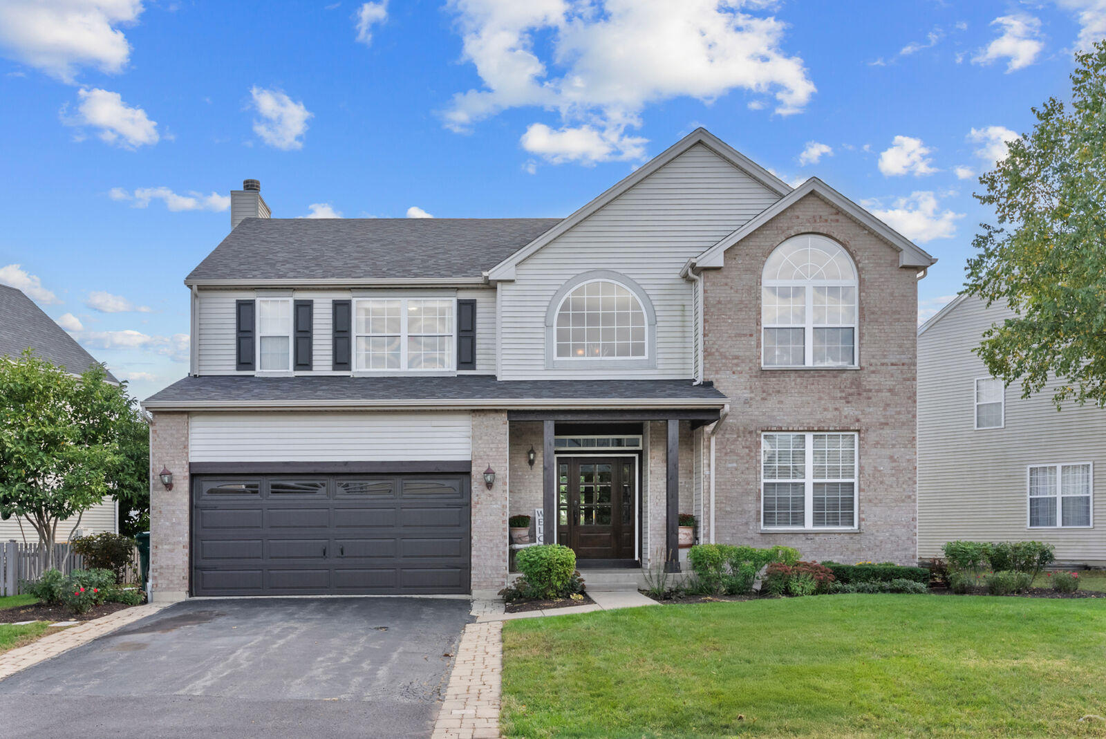 Property Photo: 2302 Covington Court IL 60586
